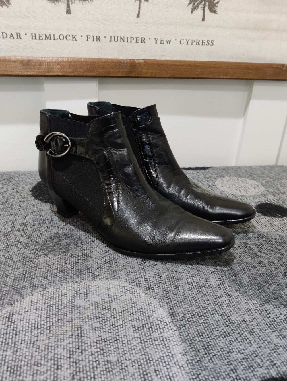 PREVATA Italy Black Leather Croc Embossed Buckle Ankle Booties Kitten Heel 6.5B